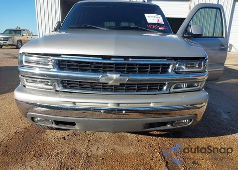 2004 Chevrolet Suburban 1500 Lt z USA, uszkodzony, nr VIN 3GNEC16Z74G306596